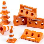 TEHAUX Mini Traffic Cones and Fences Set Educational Play Toy 14+-0